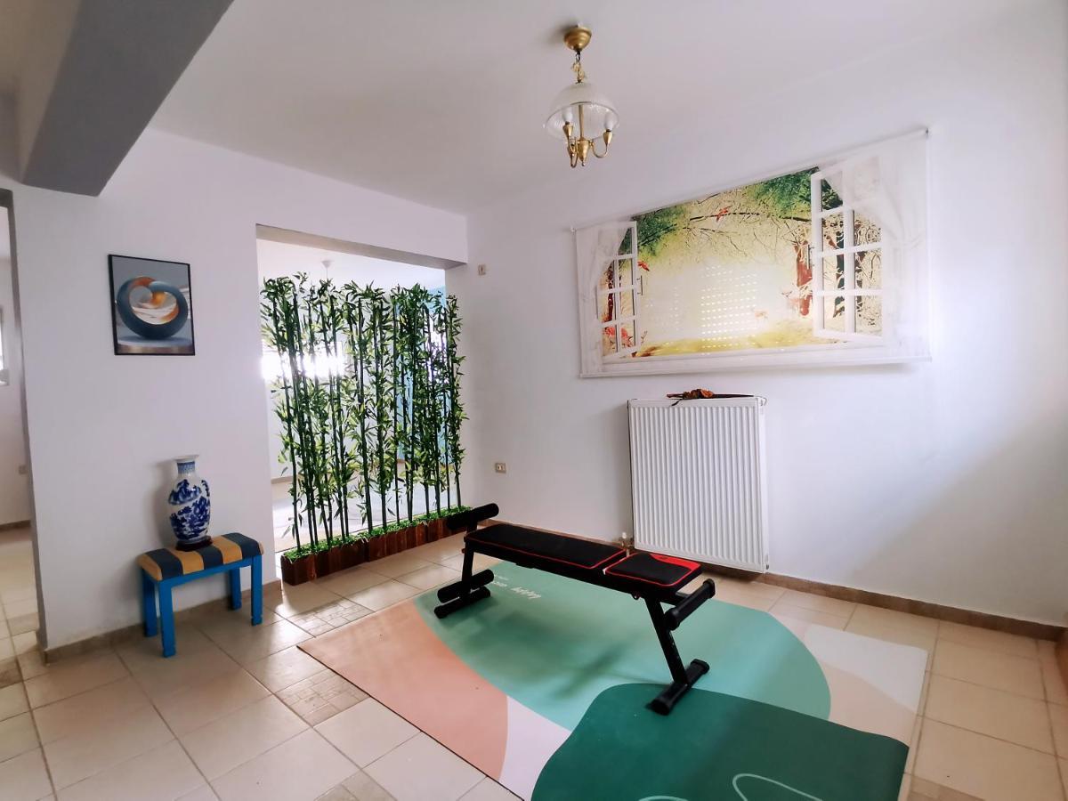 Sicci Villa Near The Airport & Sea Athena Bagian luar foto