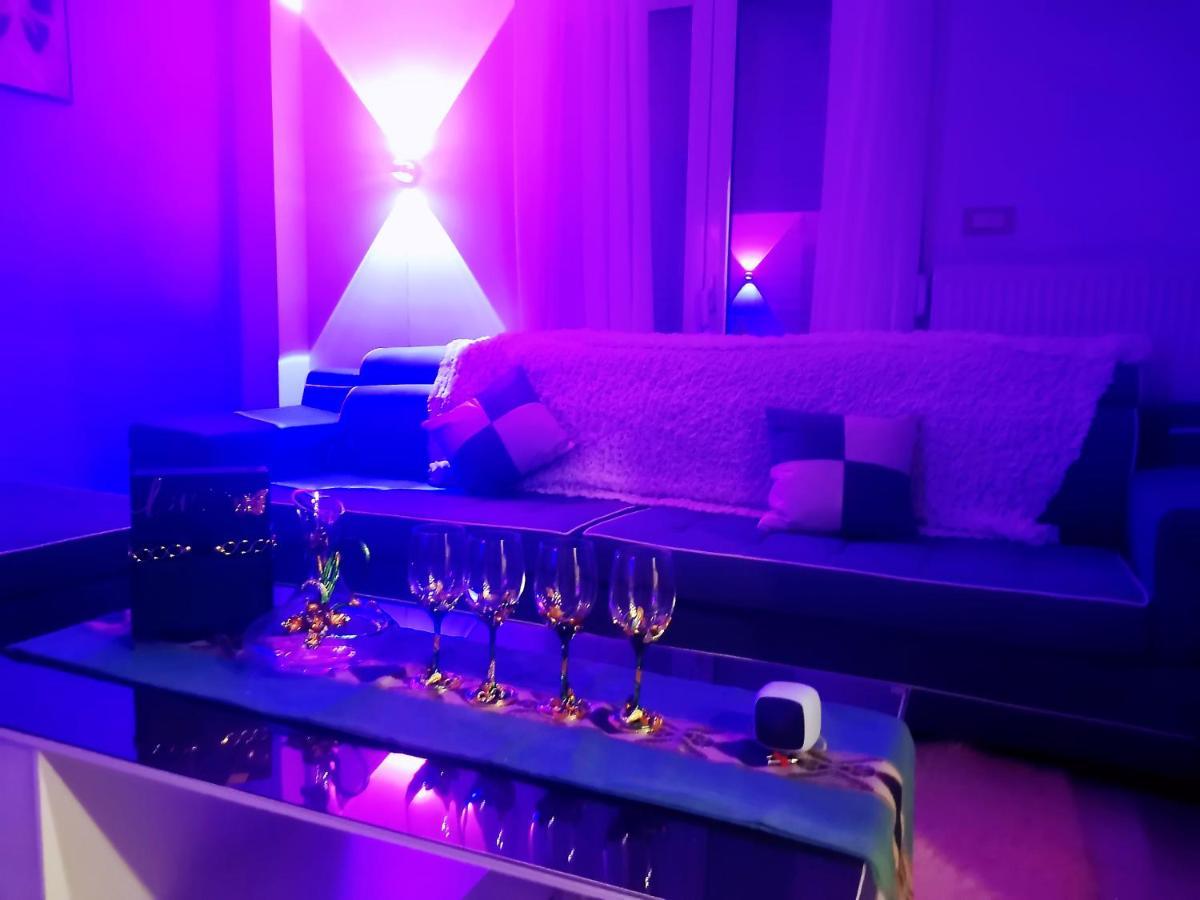 Sicci Villa Near The Airport & Sea Athena Bagian luar foto